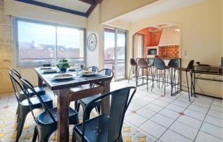 4 Bedroom Cozy Apartment In Périgueux - Périgueux - 7