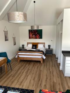 Blundens Hatfield - Chichester - 9
