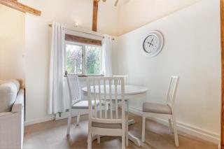 Cosy Cottage for Four, The Old Thatch, Bredon - Bredon - 7