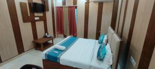 Ramayana Grand Hotel Ayodhya -Steps Away from Ram Mandir - Ayodhya - 4