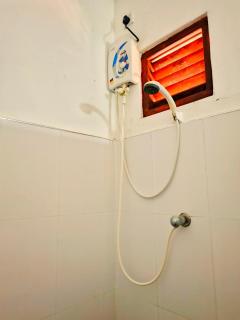 Room near Goyambokka Beach - Tangalle - 8