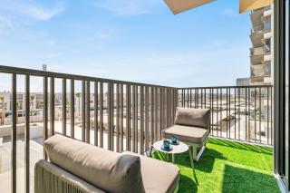 GuestReady - Modern studio with balcony in Dubai - 8