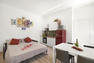 Petra's Lovely House - 1
