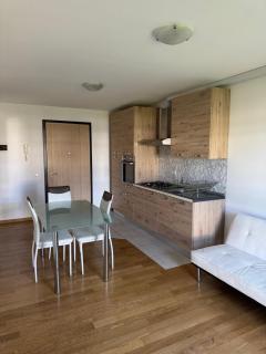 Crossroads Apartment - - 0