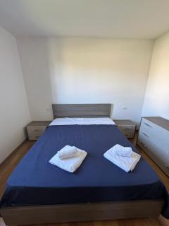 Crossroads Apartment - - 8