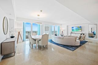 Ritz-Carlton Luxury Oceanfront 2BR on 16th Floor - 1