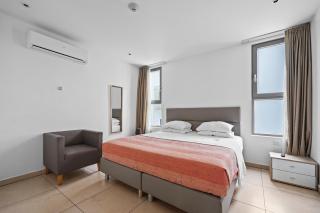 Ocean View Apartment In Popular Osu 3BR - Accra - 2
