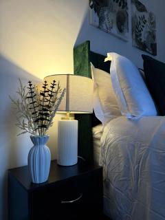 3BR Accommodation in St Helens - Sleeps 6 - 4