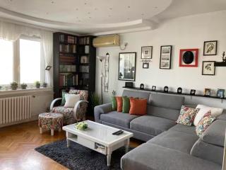 Recently renovated room with Danube view - Novi Sad - 2