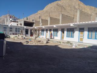 White Lotus Home Stay - Kaza - 1