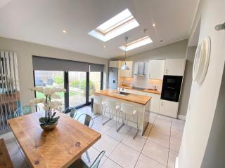 Lovely 2 bed patio apartment close to Wimbledon tennis - Merton - 0