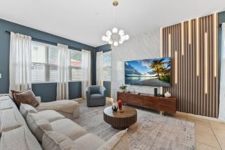 SUPER SLICK- 11 BEDs - GREAT LOCATIONs AMENITIEs - 7