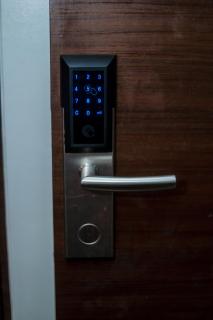 Chic Romantic Getaway Makati Studio One BR Two BR Swim Gym 300 MB - 8