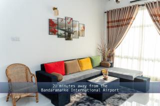 Cinnamon Home-Near Airport Ja-ela - - 0