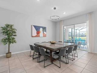 Super Huge- 12BD 12BAs - Sleeps 38 - 4