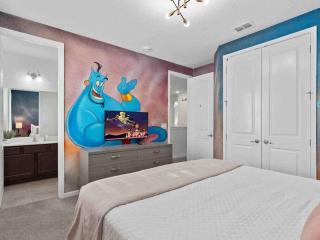 Super Huge- 12BD 12BAs - Sleeps 38 - 1