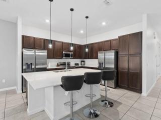 SUPER SPACE - 12BD 12BA - MANY ENSUITEs SLEEPs 38 - Kissimmee - 3