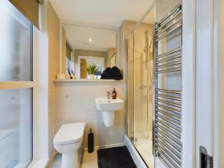 Stylish Studio type in Cheltenham - Manchester - 4