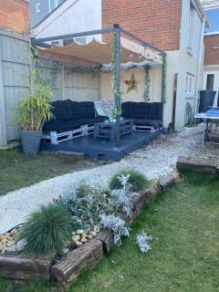 Isle Escape Retreat- Sleeps 4 Garden & Games Room - Cowes - 6