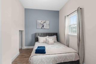 SUPER EPIC- SLEEPs 32 TWO Separate Townhomes - 2