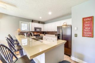 6 Mi to Skiing Mtn-View Condo in Seven Devils - Seven Devils - 3