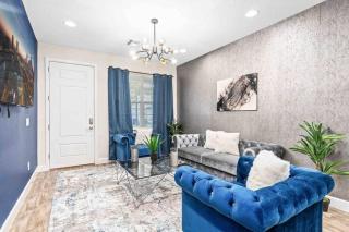 SUPER POSH- SLEEPs 16 wDESIGNs & NEAR Disney - 8