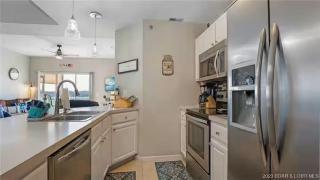 Condo, HOA pool, close to Bagnell Dam, amazing views - Lake Ozark - 3