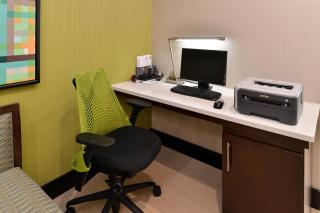 Holiday Inn Express Hotel & Suites Cincinnati-Blue Ash by IHG - Blue Ash - 8