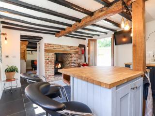 Bedfordshire Thatched Cottage - Dogs Welcome - 5