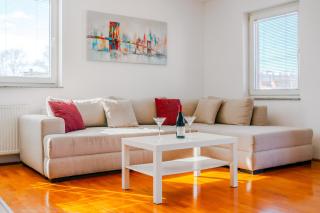 Cherry City Stay Apartment With Parking - Happy Rentals - Zagreb - 5