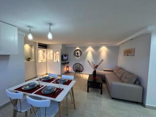 Ismini Basement Retreat - vlicha - 0