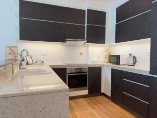 Elite Business & Family Turnkey 433 Residence 2BR in OIA Motor City - 3