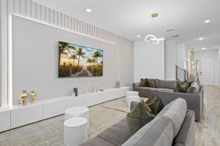 SUPER UNIKI- 10BDR 10BA DESIGNs THEMEs VIEWs - Orlando - 9