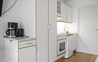 Cozy Apartment In Nexø With Wifi - 4