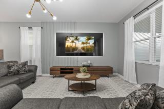 SUPER BLISS - 9BDR SLEEPs 30 - MOVIE ROOM & POOL - Kissimmee - 0