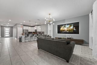 SUPER BLISS - 9BDR SLEEPs 30 - MOVIE ROOM & POOL - Kissimmee - 3