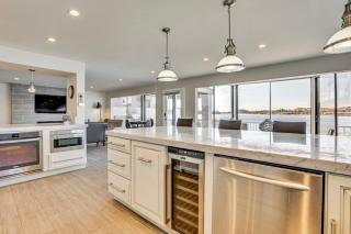 Riverfront Luxury Retreat - 4