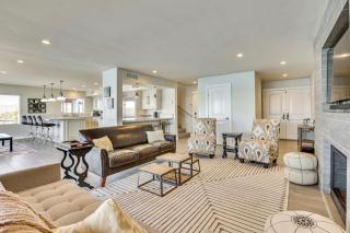 Riverfront Luxury Retreat - 1