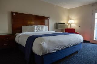 Islander Inn - Put-in-Bay - 5