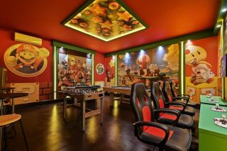 SUPER MARIO - 10BDR 8BAs -MOVIE ROOM VR GAMEs - Davenport - 8