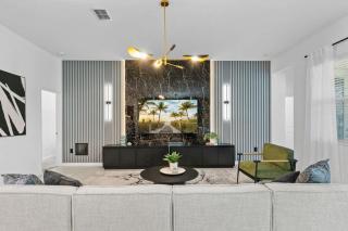 SUPER GIANT - 12BD 12BAs - SLEEP 38 & NEAR DiSNEY - 7