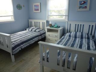 Ocean Block, Brant Beach, Wifi, Covered Porch, Washer Dryer, 3 Bedroom-Just Walk Up A Few House Lengths And Long Beach Islands Pristine White Sandy, - 4