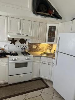 Bay Side Beach Cottage Located In Ship Bottom, Walking Distance To Shops, Attractions And Dining 13508 - Ship Bottom - 2