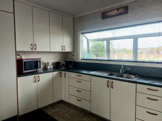 Three Doors Whole 3bdr Home Central Motueka - 5