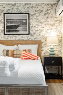 Folliday Inn - The Overnighter - Room 25 - Folly Beach - 9