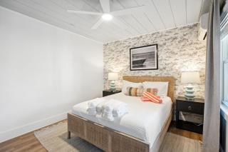 Folliday Inn - The Overnighter - Room 25 - Folly Beach - 8