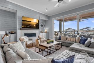 Luxury Waterfront Home with Swimming Pool Hot Tub and 2 Boat Slips - Kingsland - 3