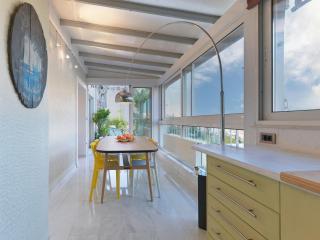 Bird's Eye View Penthouse, Stunning Athens Skyline & Acropolis Views -ONE BEDROOM FLAT - Athen - 2
