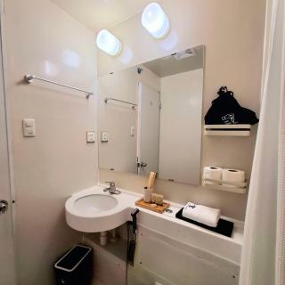 BREATHTAKING BAYVIEWS - 1BR Condo with Panoramic Bay Views, Balcony, Pool Access & Netflix - Housekeeping Available - - Manila - 7