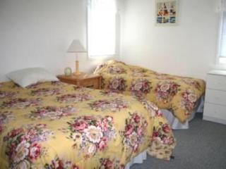 Single Family, Ship Bottom, Bayside, Deck, Private Yard, Wifi, High Speed Internet, Central Air, Ship Bottom Bay Side Raised Ranch, 2 Decks Close To, - 2